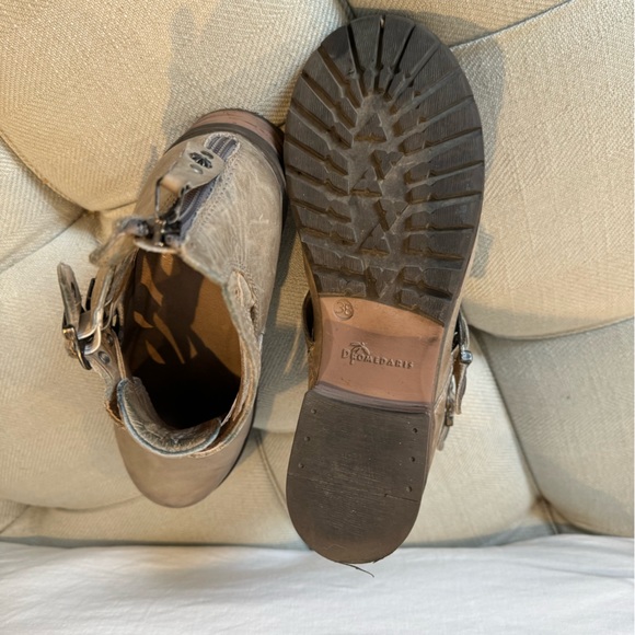 Dromedaris taupe bootie. - Picture 6 of 6